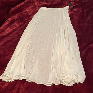 Carbon38 mesh pleated skirt